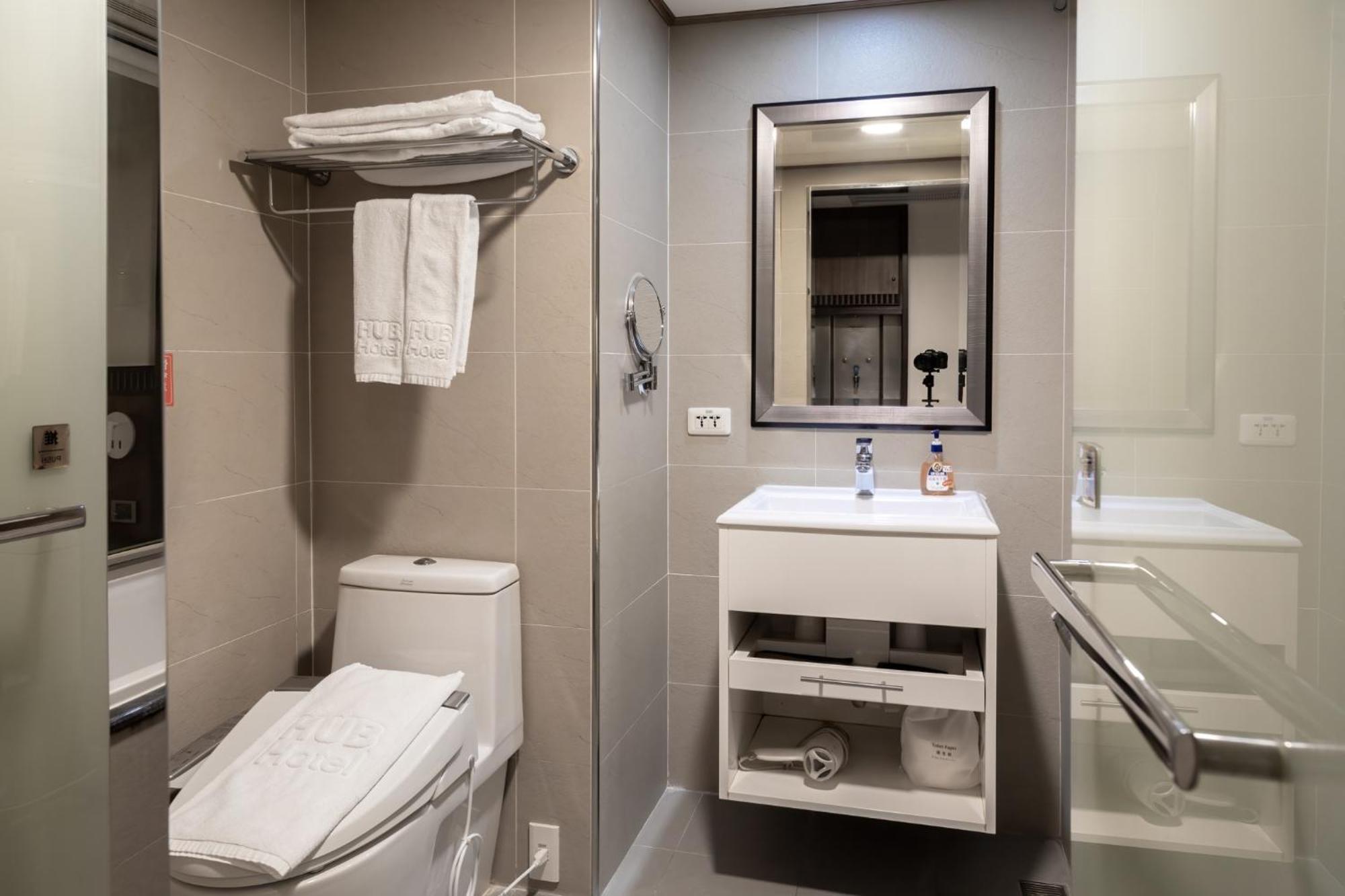 Hub Hotel Kaohsiung Cisian Branch Luaran gambar