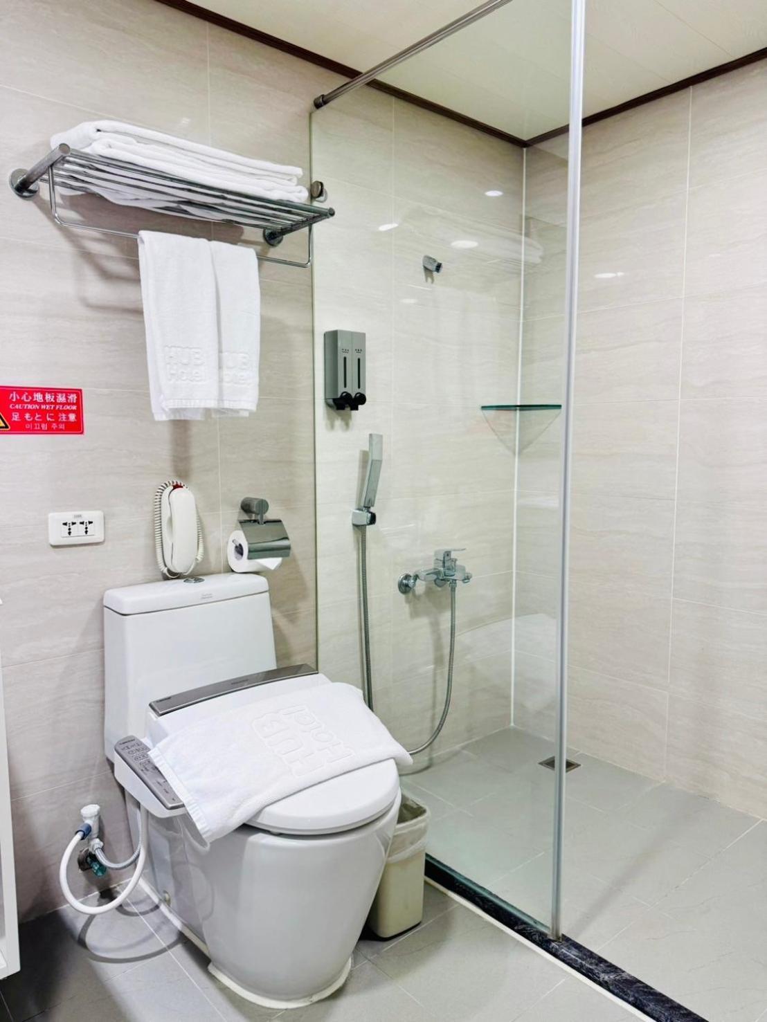 Hub Hotel Kaohsiung Cisian Branch Luaran gambar