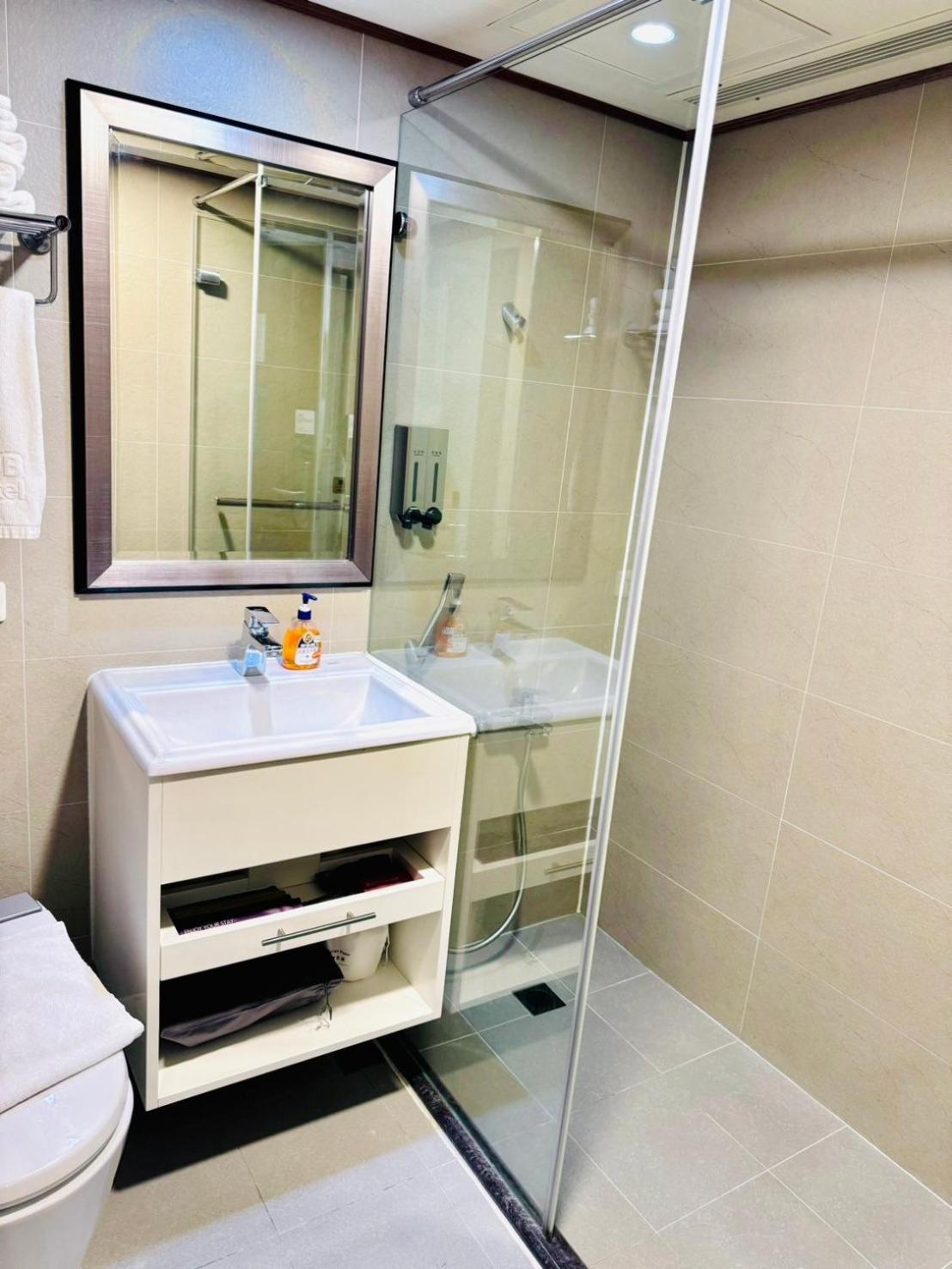 Hub Hotel Kaohsiung Cisian Branch Luaran gambar