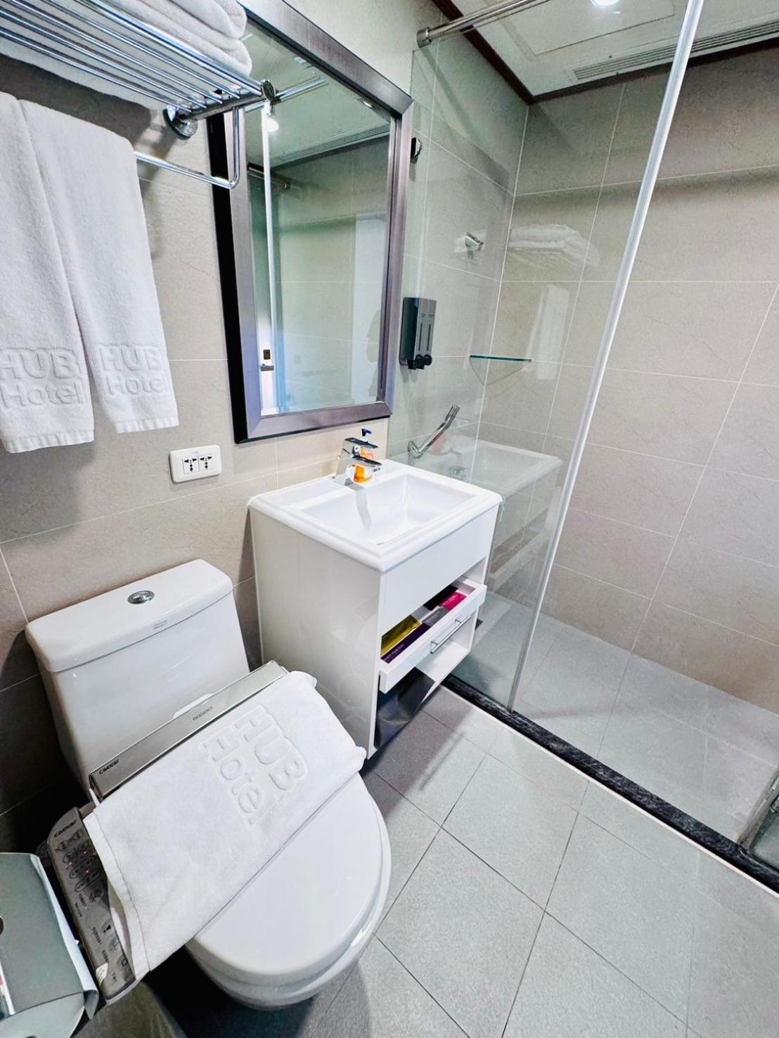 Hub Hotel Kaohsiung Cisian Branch Luaran gambar