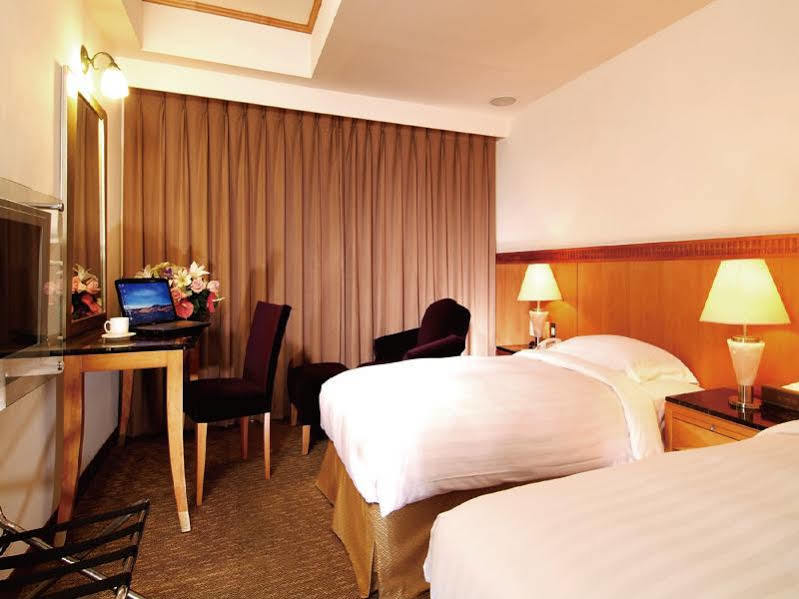 Hub Hotel Kaohsiung Cisian Branch Luaran gambar